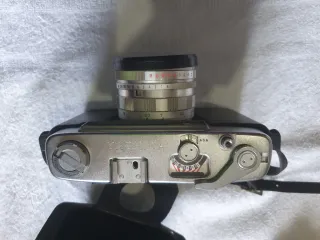 Consegna di vecchie fotocamere Yashica