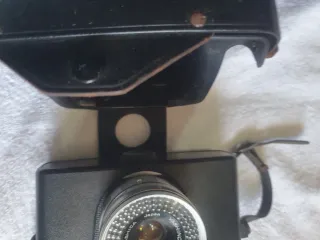 Consegna di vecchie fotocamere Yashica