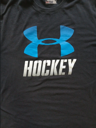 Camiseta Under Armour de estilo holgado, Negra