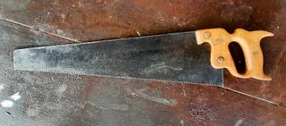 Sierra de mano para madera