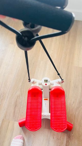 Mini Stepper DOMYOS con bandas elásticas