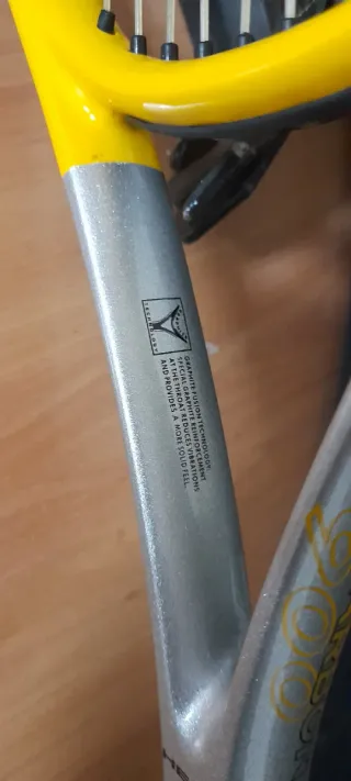 Raqueta de tenis HEAD con funda Wilson