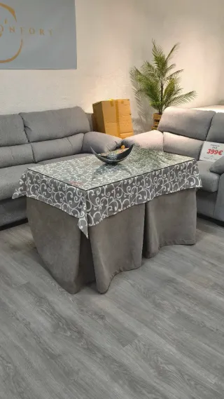 Mesa de comedor de madera