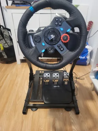 Volante Logitech PS4 con Pedales y Soporte
