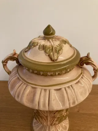 Vaso con coperchio porcellana Capodimonte