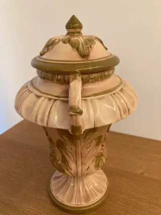 Vaso con coperchio porcellana Capodimonte