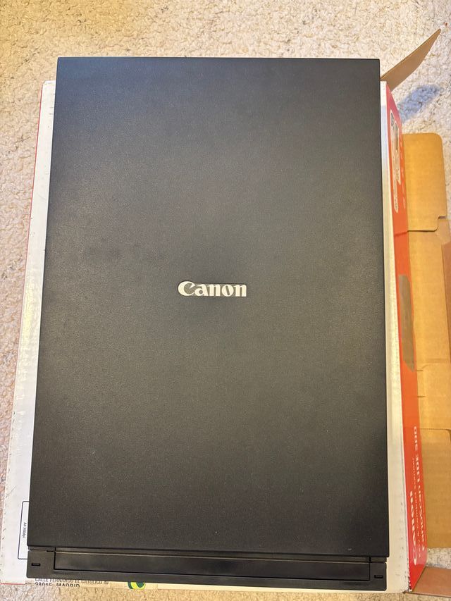 Escáner compacto Canon CanoScan LiDE 300