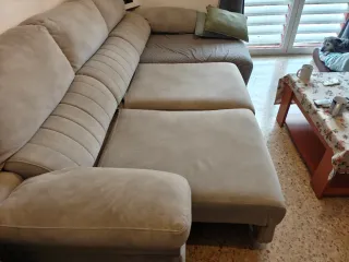 Sofá cheslong gris