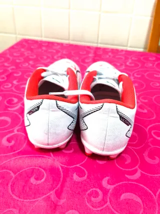 Botas de fútbol Puma Talla 37