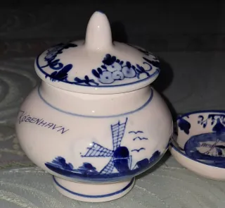 Cerámica Holandesa: Taza, Azucarero y Zuecos