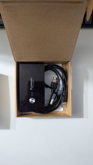 Rybozen Switch USB 2 PC / 4 Porte