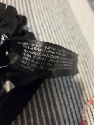 Cintura Zara con fiore nero