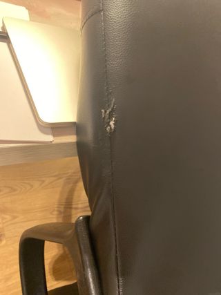 Silla escritorio negra polipiel ver foto  desgaste