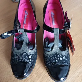 Zapatos de vestir Makaral negros mujer