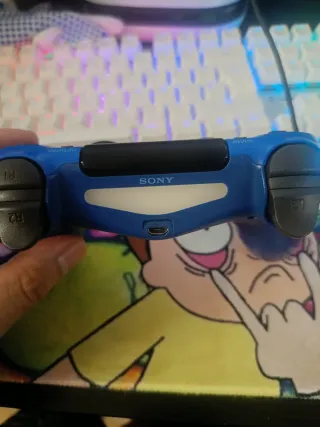Mando PS4 con Hall Effect y tapas intercambiables