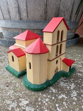 Casita de madera iglesia