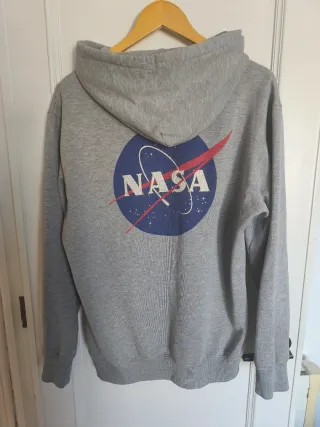 Sudadera gris con capucha de la NASA, h&m