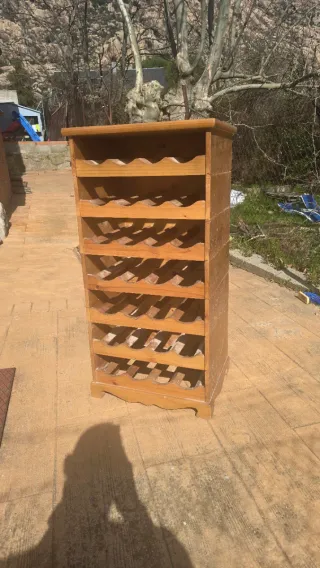 Botellero de madera modular