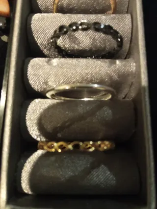 Juego 4 Anillos Dorados y Plateados