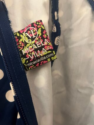 Traje de flamenca azul con lunares blancos