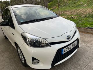 Toyota Yaris HYBRIDO