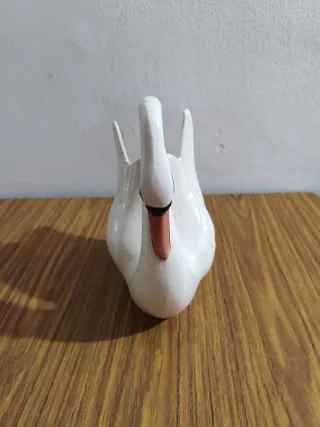 Cisne decorativo de porcelana
