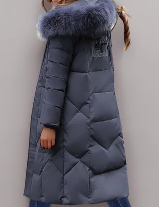 Plumas gris largo con capucha