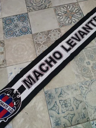 3x2 Bufanda Levante U.D. Negra y Blanca