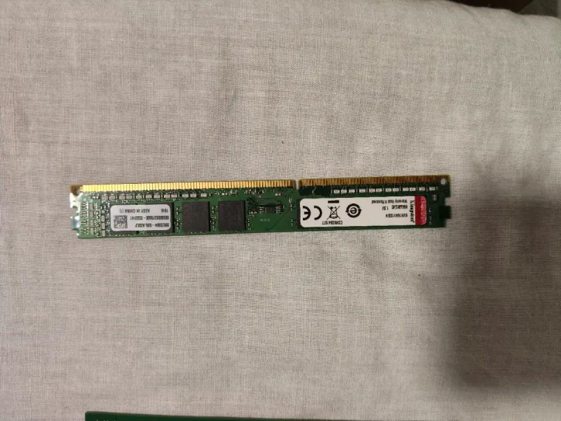 Módulo de memoria Kingston KVR16N11SB/4
