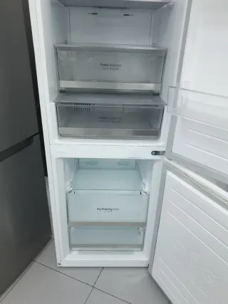 Nevera LG 2m x 60cm con garantía