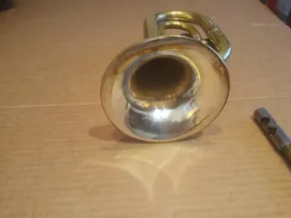 Corneta Antigua HONSUY CARMEN