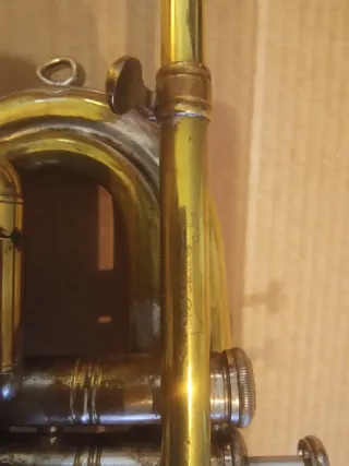 Corneta Antigua HONSUY CARMEN