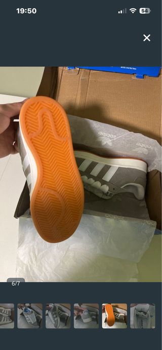 Zapatillas Grises Cordones Blancos