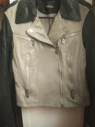 Cazadora Biker Piel Beige y Negra ARTURO