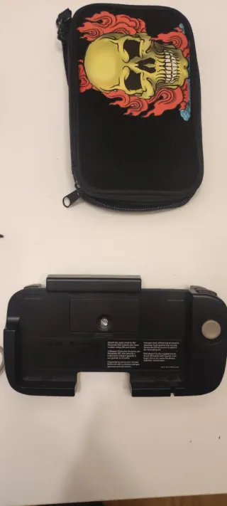 Nintendo 3DS + funda + cargador + circle pad + SD