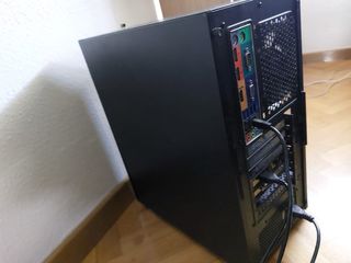 PC Gaming NFORTEC con luces LED