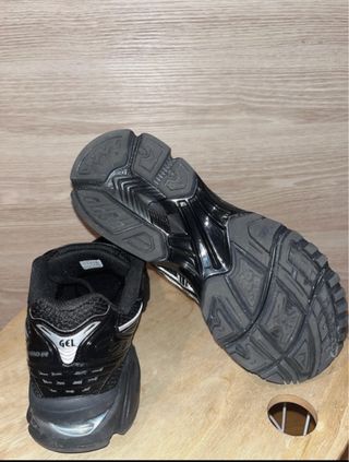 Asics Gel-Kayano 14 Negro/Plata