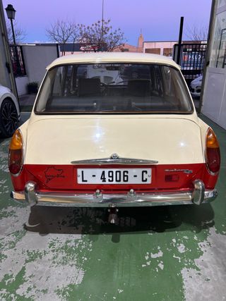 MG AUSTIN DE LUXE 1974 1300 HISTÓRICO