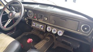 MG AUSTIN DE LUXE 1974 1300 HISTÓRICO