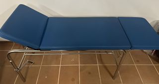 Camilla médica plegable azul