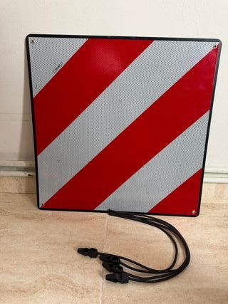 Señal V20 Carga Sobresaliente 50x50cm + Pulpos