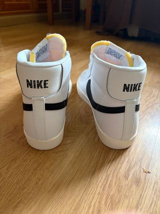 Nike Blazer Mid 77 Talla 45 Nuevas