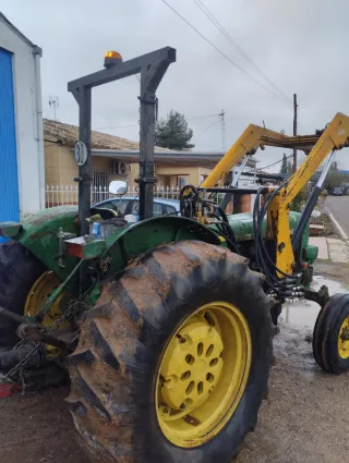 Tractor John Deere 2035 con pala  Serie 90