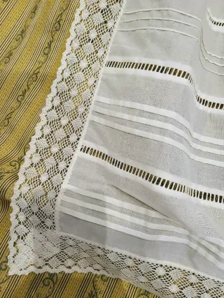 Falda huertana con delantal incluido.