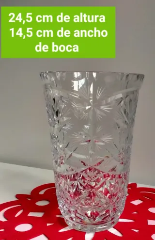 Jarrón de cristal tallado
