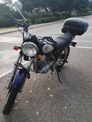 Motocicleta Yamaha sr classic 250 Azul