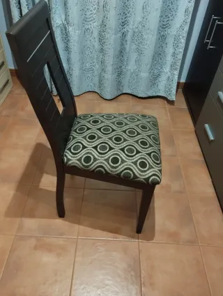 Silla de madera