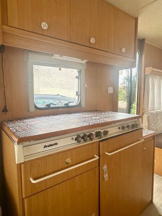 Caravana Dethleffs 4 plazas