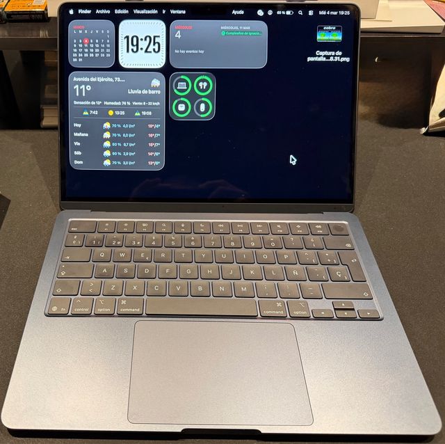 MacBook Air 13 M4 16GB 256GB Medianoche