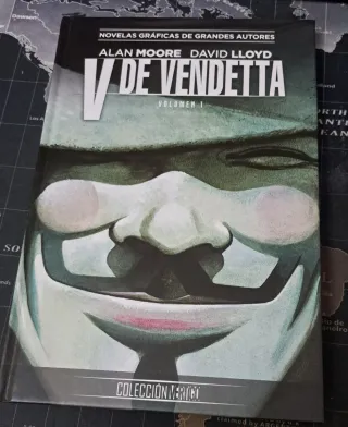 LOTE 2 NOVELAS GRAFICAS, V DE VENDETTA Y SIN CITY